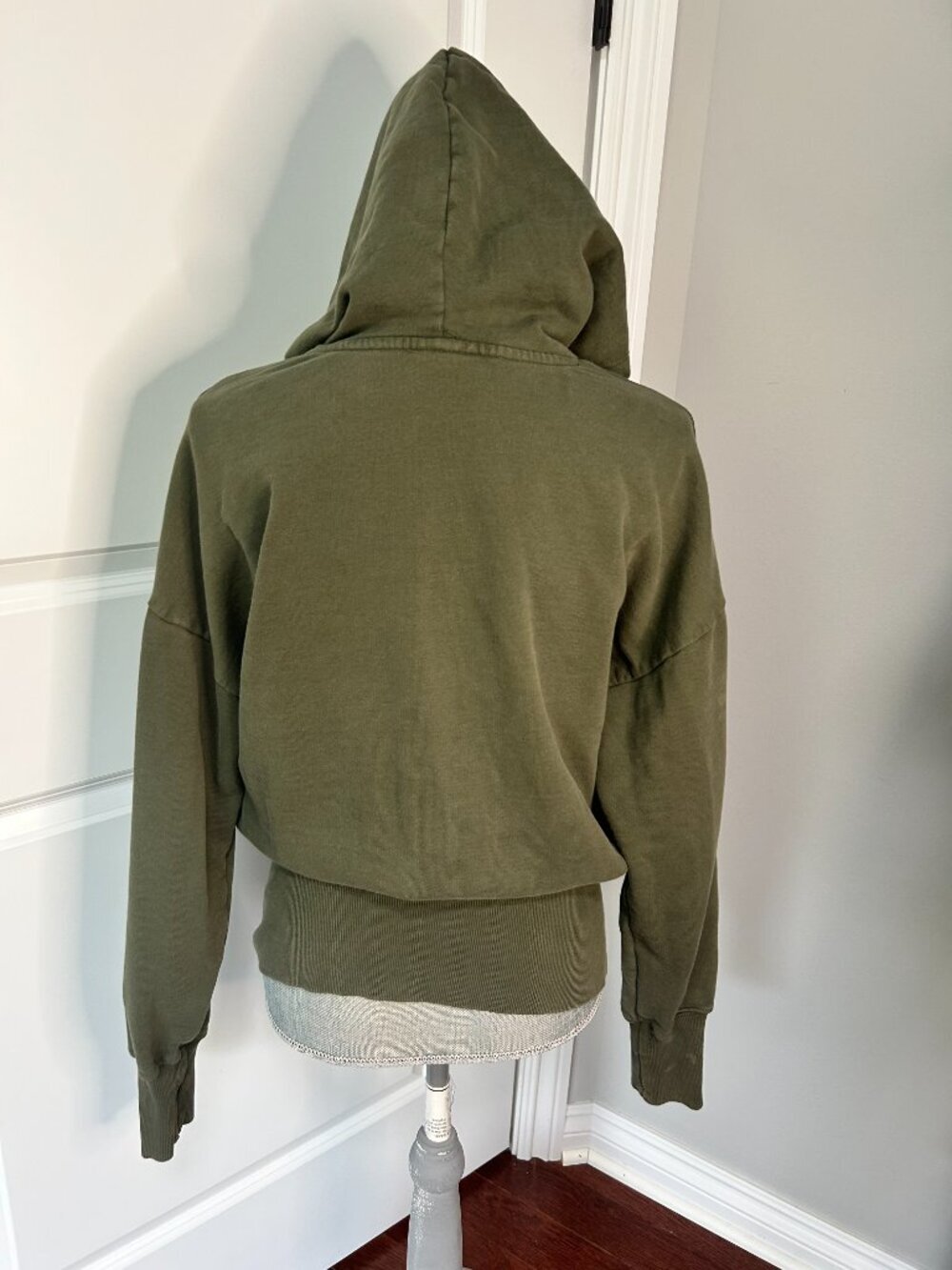 Offline by Aerie Green Zip Up Hoodie EUC Size S - Picture 3 of 3